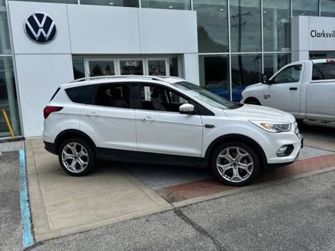 Used 2019 Ford Escape Titanium FWD image 4