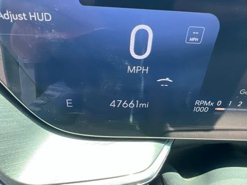 Used 2024 Buick Envision Preferred AWD/4WD image 12