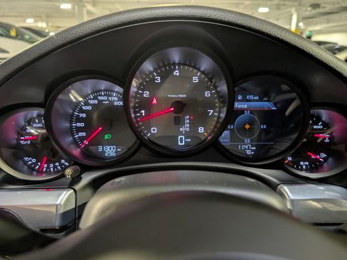 Certified 2019 Porsche 911 Carrera 4S image 31