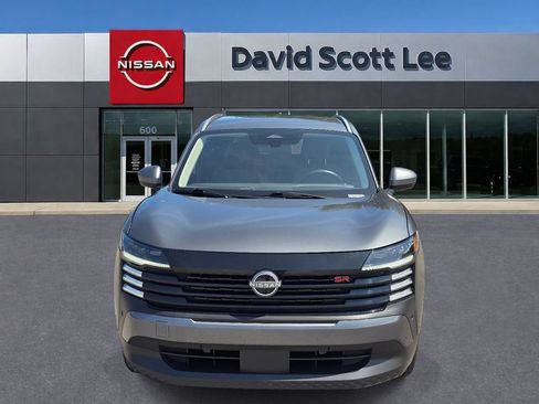 Used 2025 Nissan Kicks SR FWD image 2