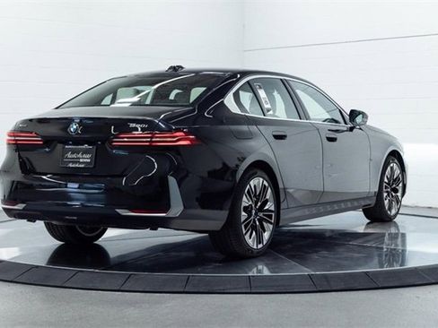 New 2026 BMW 530i xDrive w/ Premium Package image 14