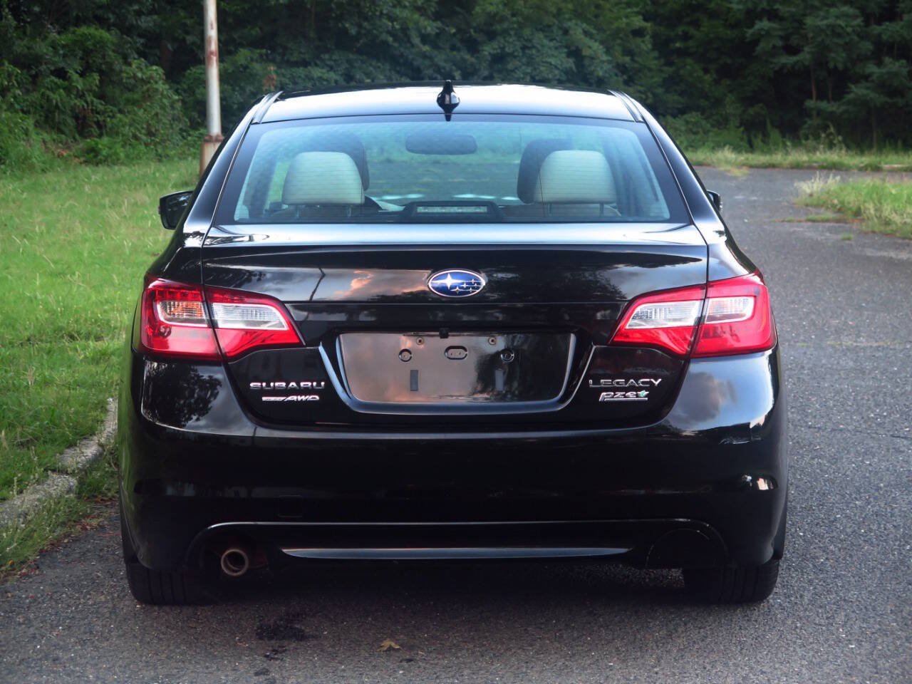 Used 2017 Subaru Legacy 2.5i Limited AWD/4WD image 20
