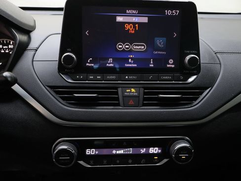 Used 2019 Nissan Altima 2.5 SV FWD image 21
