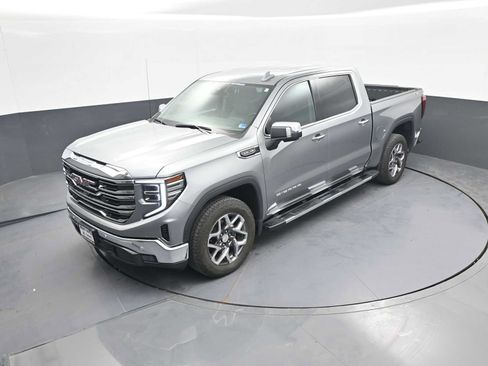 Used 2024 GMC Sierra 1500 SLT w/ SLT Premium Plus Package AWD/4WD image 35