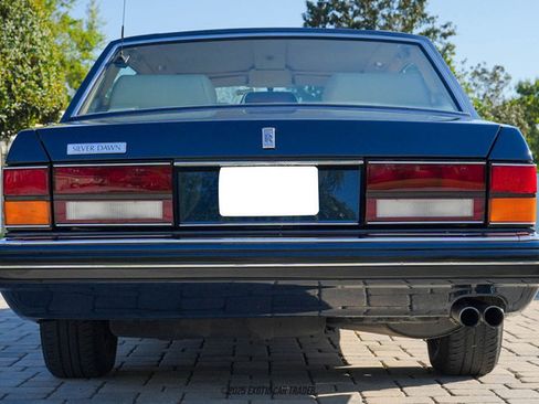 Used 1996 Rolls-Royce Silver Dawn RWD image 7
