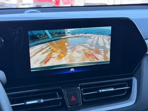 Used 2025 Chevrolet TrailBlazer LT image 30