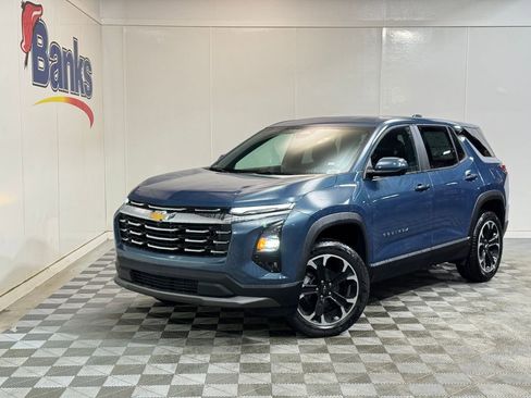 New 2026 Chevrolet Equinox LT w/ Convenience Package II AWD/4WD image 2