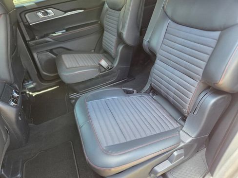 New 2026 Ford Explorer ST-Line w/ ST-Line Street Pack RWD image 16