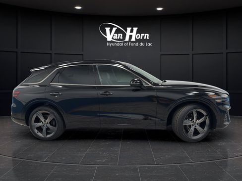 Used 2024 Genesis GV70 2.5T AWD/4WD image 8