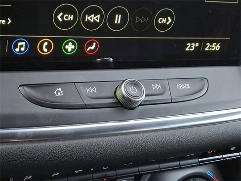 Used 2025 Chevrolet Blazer LT w/ Convenience Package image 17