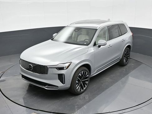 New 2026 Volvo XC90 B6 Ultra w/ Protection Package image 22