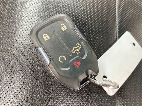 Used 2020 Chevrolet Silverado 1500 LTZ image 23