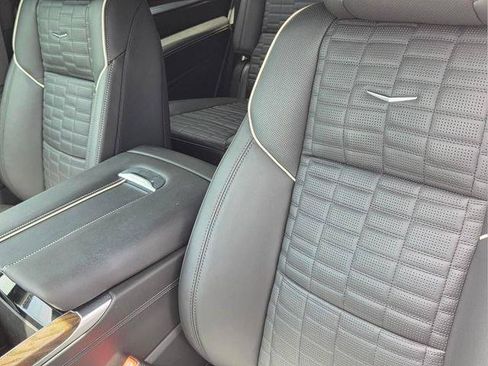 Certified 2026 Cadillac Escalade Platinum Luxury AWD/4WD image 15