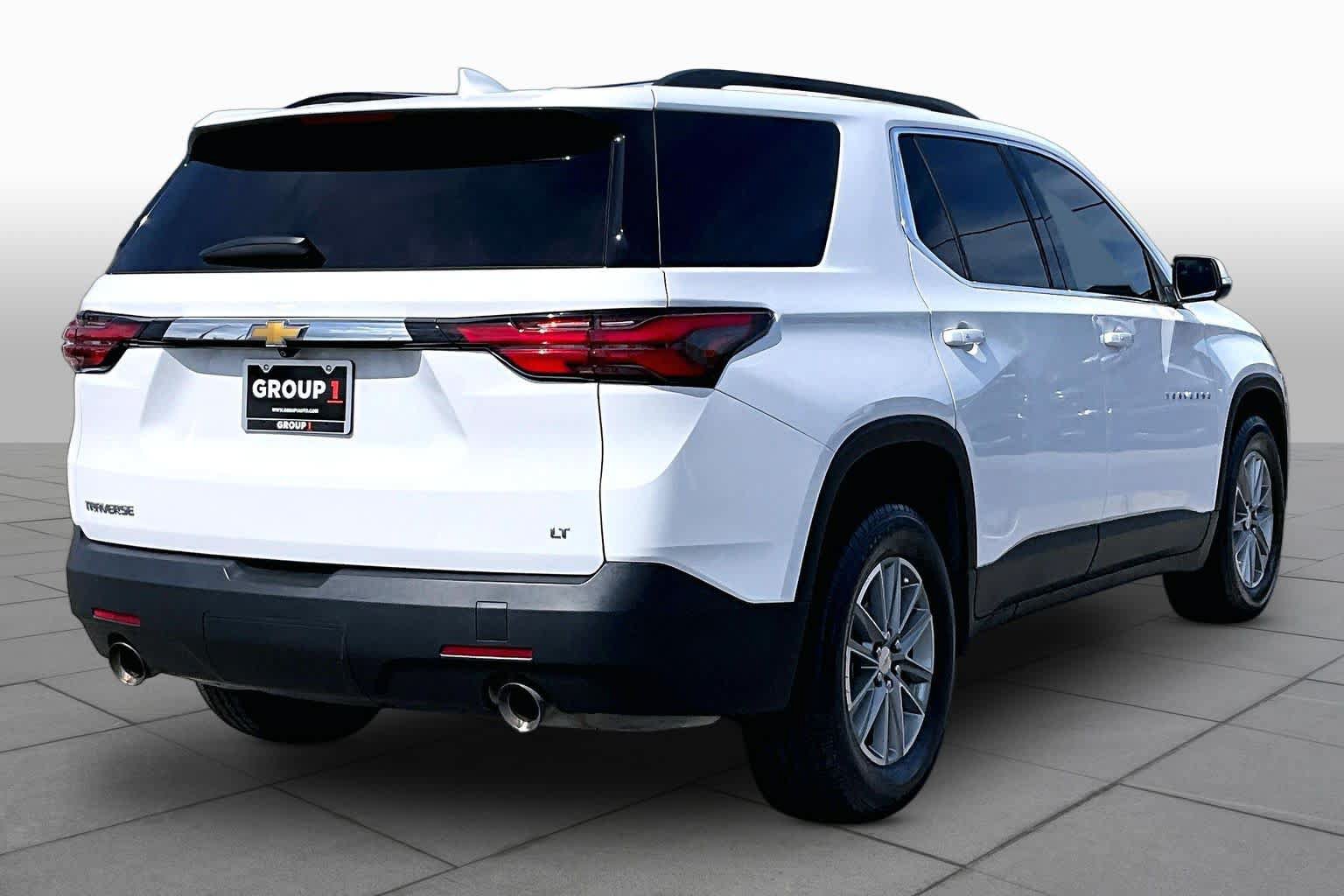 Used 2023 Chevrolet Traverse LT FWD image 24
