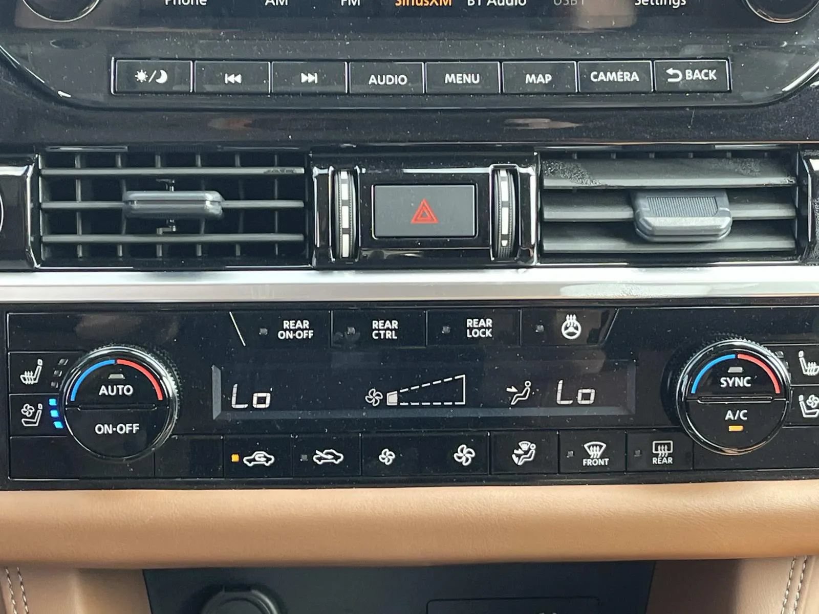 Used 2025 Nissan Pathfinder Platinum w/ Cargo Package FWD image 15