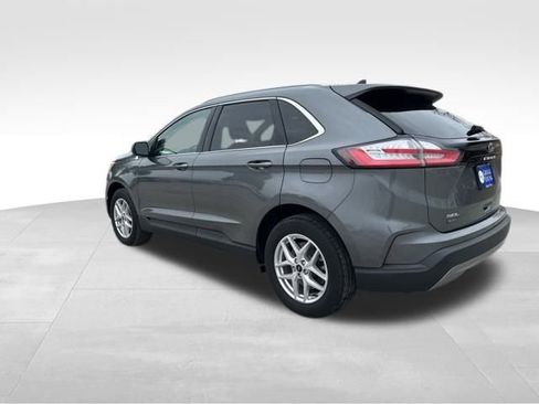 Used 2024 Ford Edge SEL w/ Convenience Package image 5