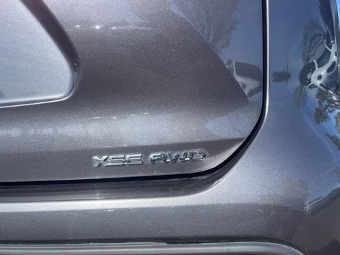 Used 2022 Toyota Highlander XSE image 14