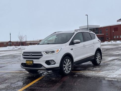 Used 2018 Ford Escape Titanium image 34