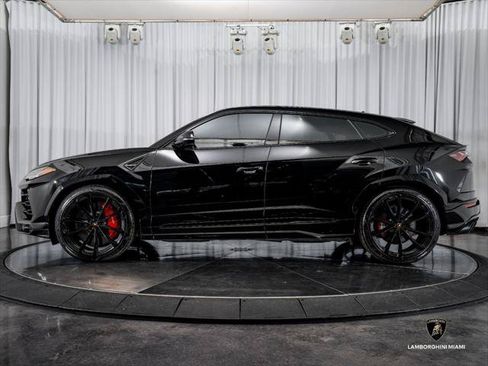 Used 2022 Lamborghini Urus AWD/4WD image 5
