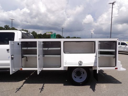 Used 2024 Ford F550 4x4 Crew Cab Super Duty w/ XLT Value Package image 49