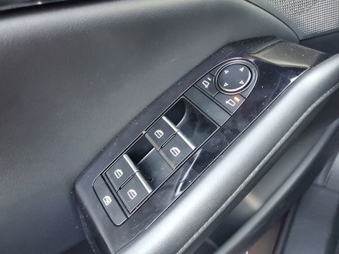 Certified 2025 MAZDA MAZDA3 Hatchback w/ Appearance Package image 22