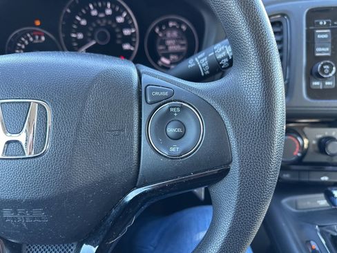 Used 2017 Honda HR-V LX image 15