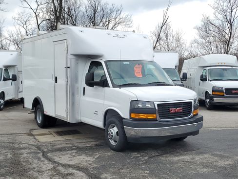 New 2025 GMC Savana 4500 w/ Power Convenience Package image 1