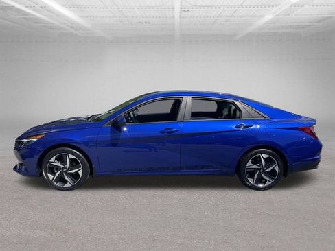 Used 2023 Hyundai Elantra SEL w/ Convenience Package FWD image 10