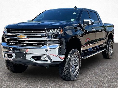 Used 2020 Chevrolet Silverado 1500 LTZ w/ LTZ Premium Package image 4