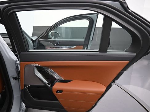 New 2026 BMW 740i w/ Executive Package RWD image 23