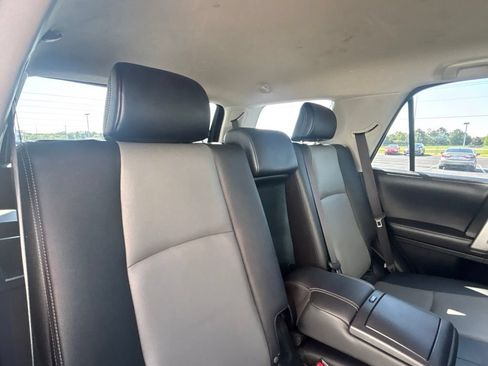 Used 2017 Toyota 4Runner SR5 Premium RWD image 27