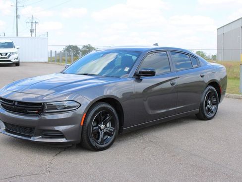 Used 2023 Dodge Charger SXT RWD image 2