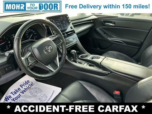 Used 2022 Toyota Avalon XLE image 13