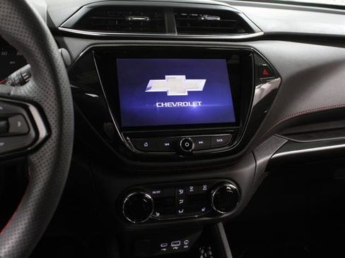 Used 2023 Chevrolet TrailBlazer RS w/ Convenience Package image 9