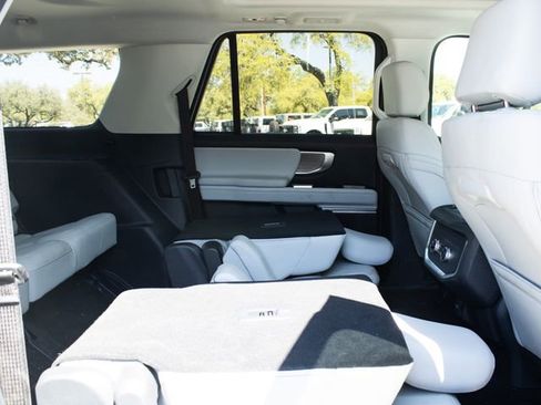 Used 2025 Ford Expedition Max Active image 20