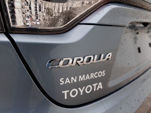 Used 2022 Toyota Corolla LE image 11