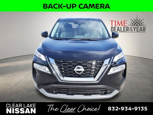 Used 2023 Nissan Rogue SV image 2
