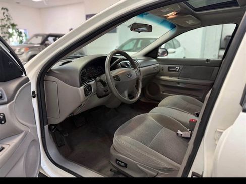 Used 2002 Ford Taurus SES FWD image 9
