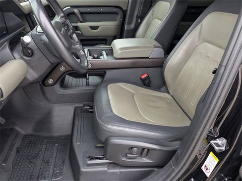 Used 2022 Land Rover Defender 110 X-Dynamic HSE image 12