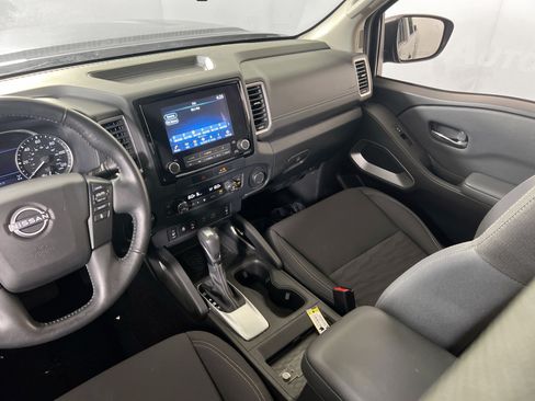 Used 2022 Nissan Frontier SV AWD/4WD image 22