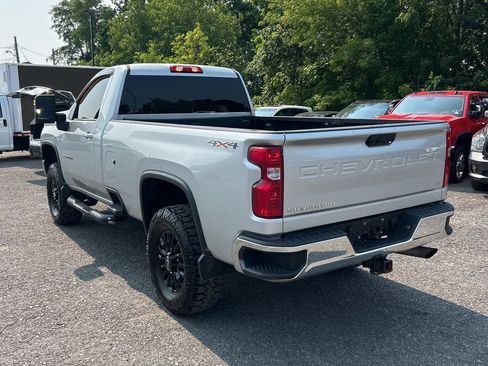 Used 2022 Chevrolet Silverado 2500 LT w/ Convenience Package AWD/4WD image 6