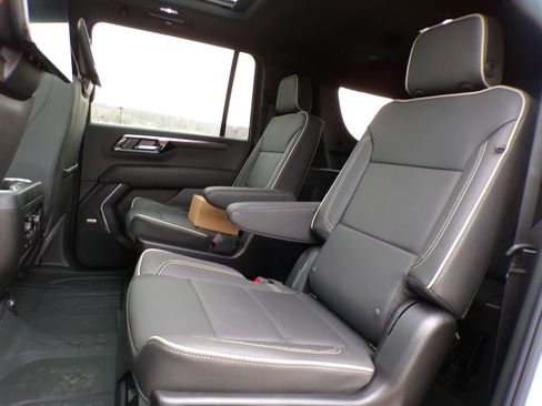 New 2026 Chevrolet Suburban Premier AWD/4WD image 20