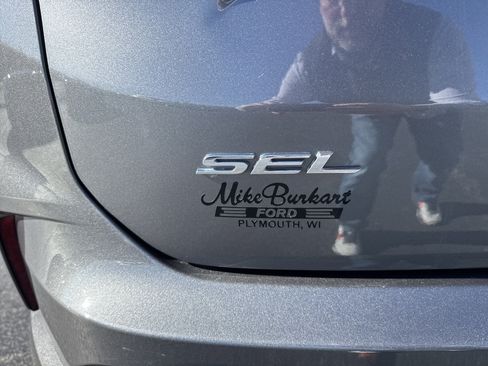 Used 2024 Ford Edge SEL image 11