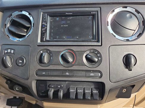 Used 2008 Ford F250 FX4 image 13