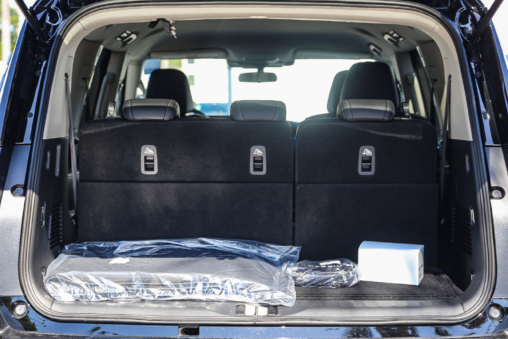 Used 2025 Nissan Armada SV AWD/4WD image 12