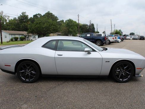 Used 2023 Dodge Challenger R/T w/ Blacktop Package image 9