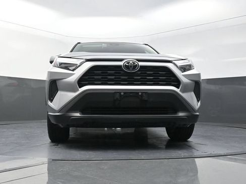 Used 2025 Toyota RAV4 XLE AWD/4WD image 32