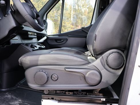 New 2025 Mercedes-Benz Sprinter 2500 image 41