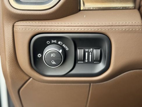 Used 2024 RAM 2500 Limited w/ Safety Group image 20