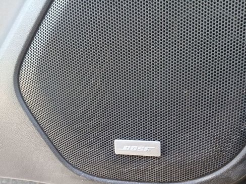 Used 2018 GMC Acadia SLT image 12